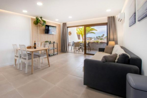 Newly renovated, luxurious apartment with a heated pool, 259